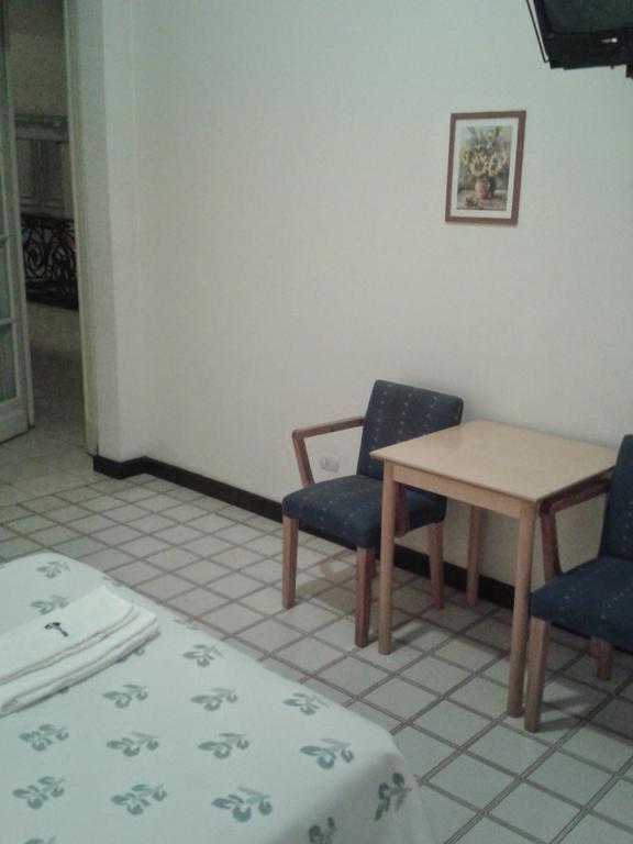 Mari Plaza Hotel 布宜诺斯艾利斯 外观 照片