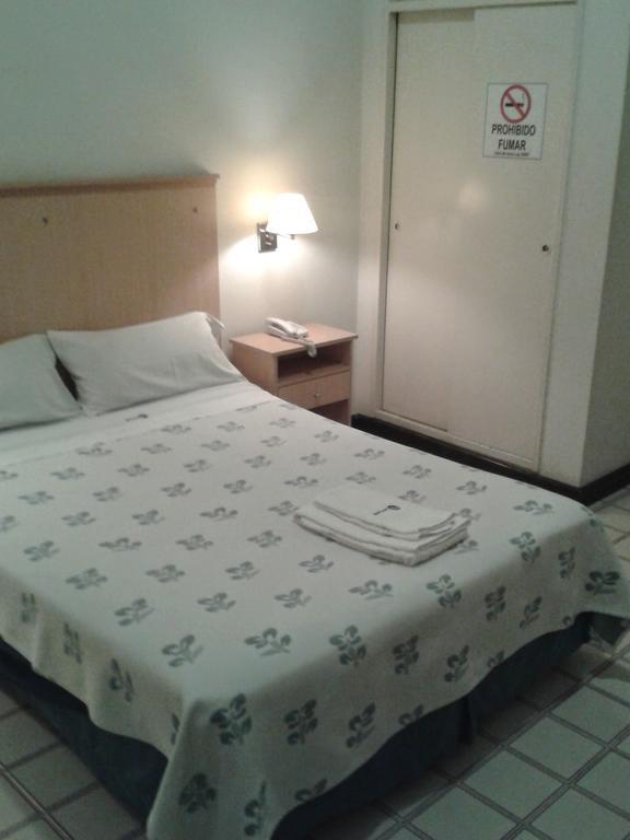Mari Plaza Hotel 布宜诺斯艾利斯 外观 照片