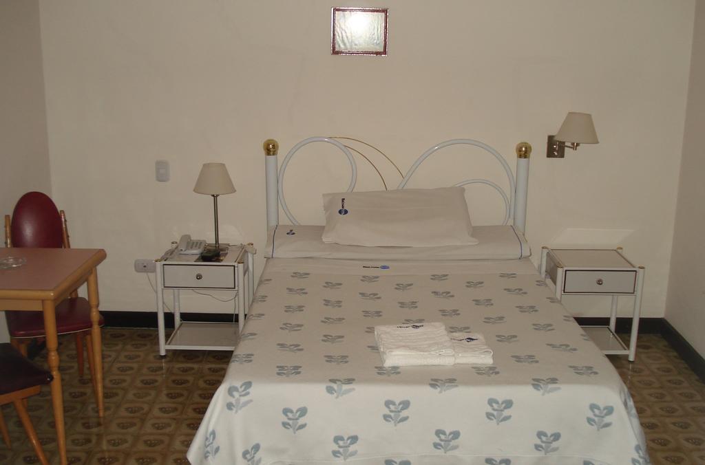 Mari Plaza Hotel 布宜诺斯艾利斯 外观 照片