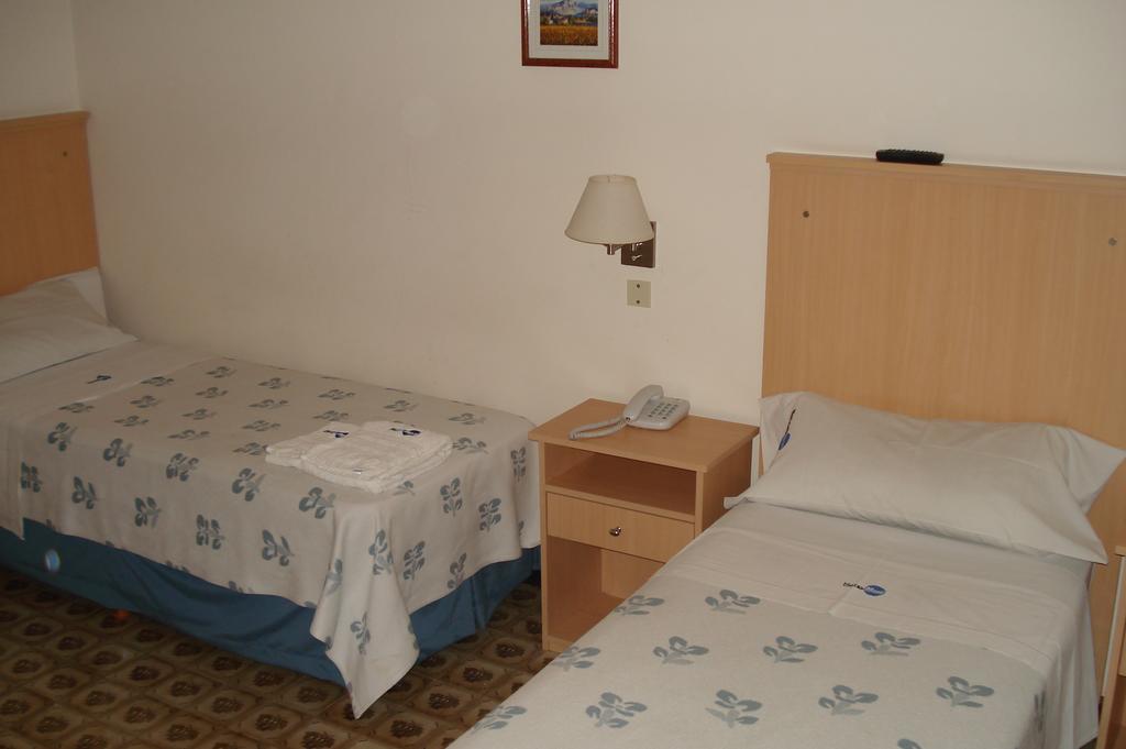 Mari Plaza Hotel 布宜诺斯艾利斯 外观 照片